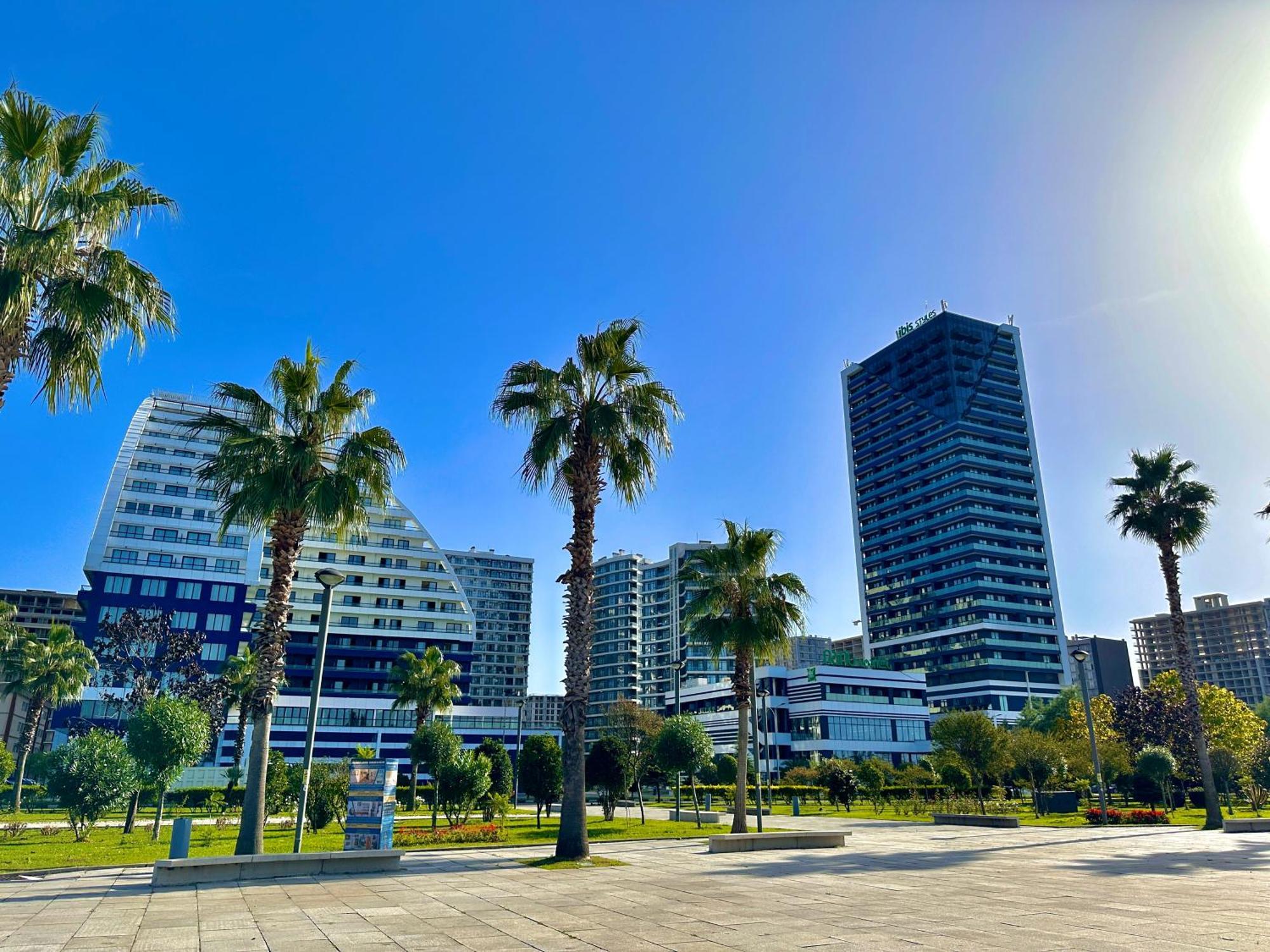 Batumi Boulevard Resort Exteriör bild