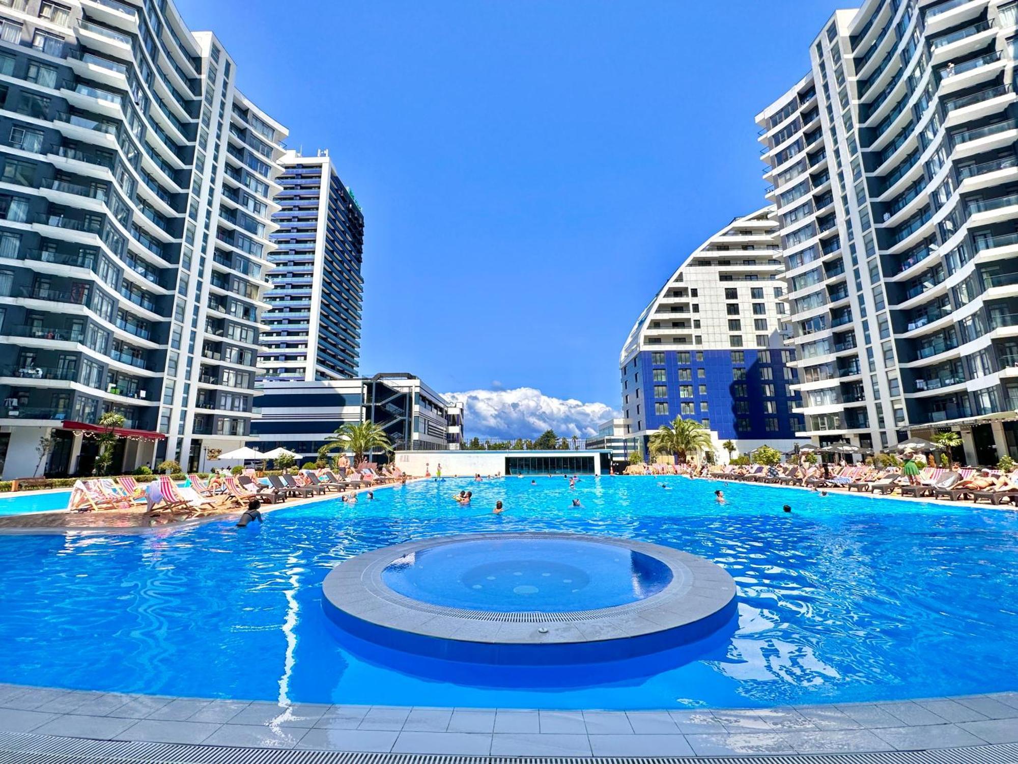 Batumi Boulevard Resort Exteriör bild