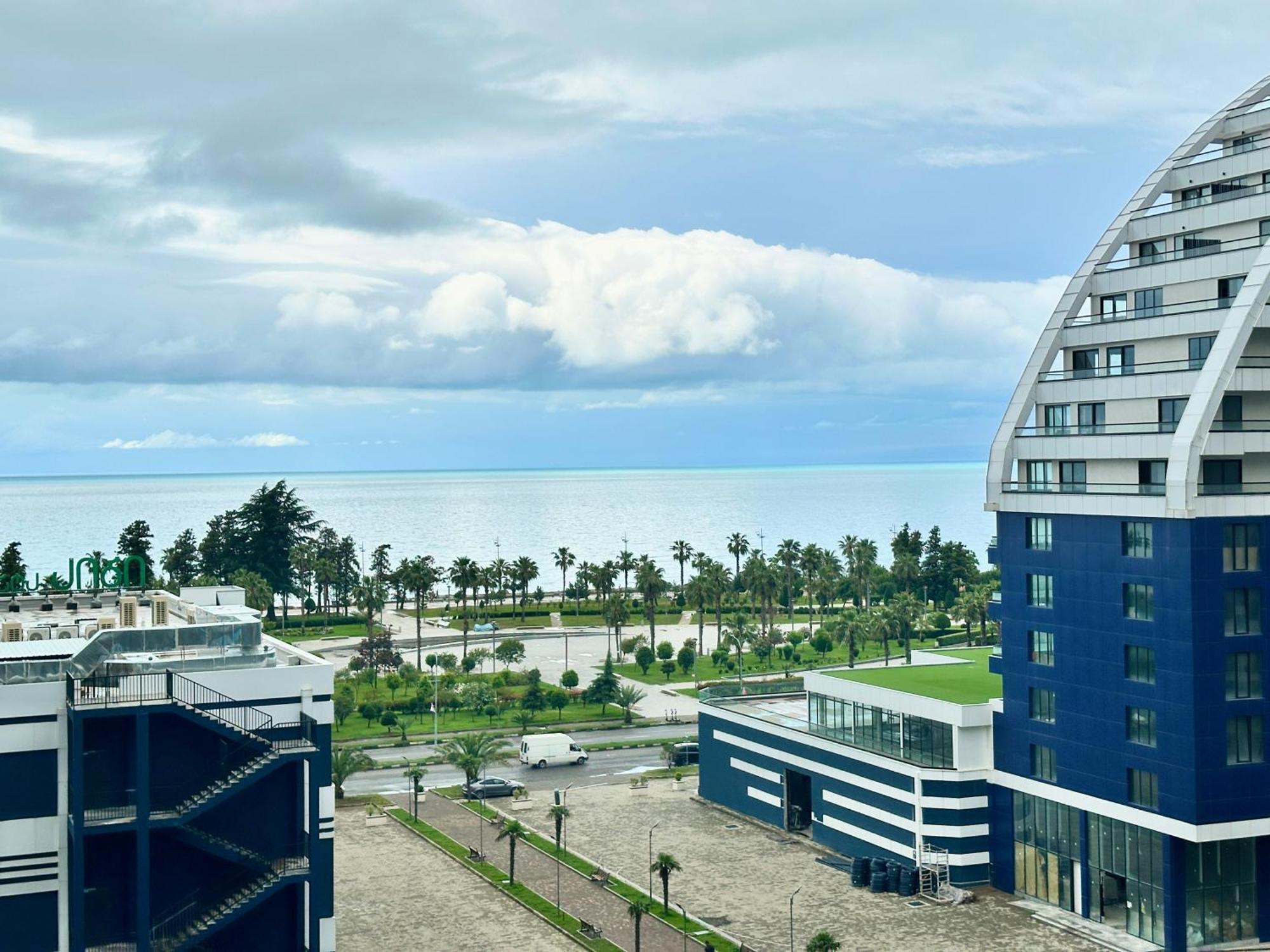 Batumi Boulevard Resort Exteriör bild